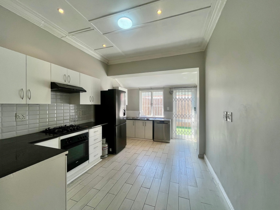 To Let 2 Bedroom Property for Rent in Claremont Western Cape
